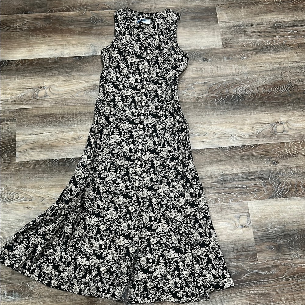 ➡️VINTAGE⬅️D.B.Y. Floral Sleeveless Black,White, & Beige Dress